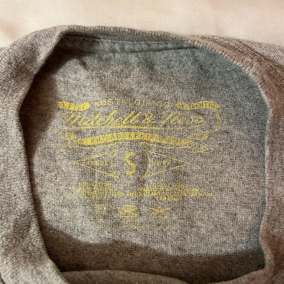 Gray Raptors T-Shirt - Picture 2 of 2